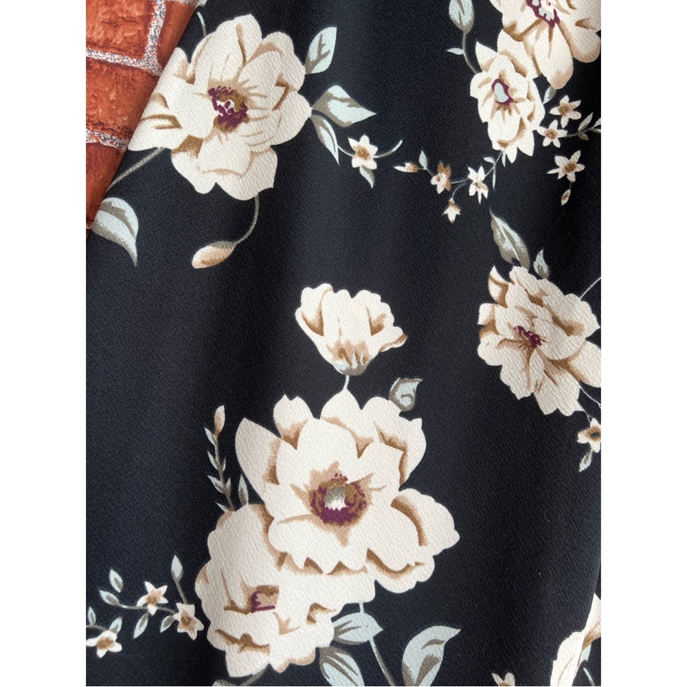 Shein Mock-Neck Floral Print Bodycon Dress - Picture 3 of 9